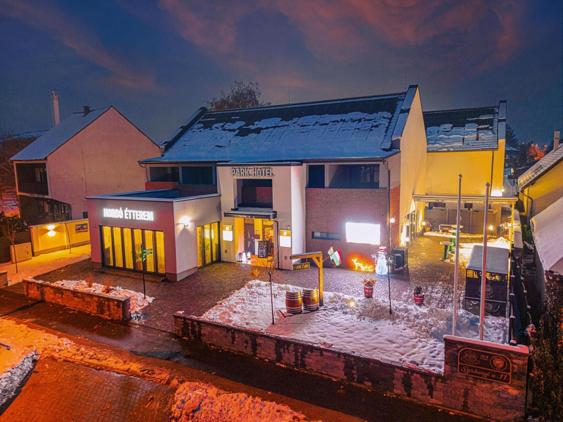 Park Hotel Buek-Buekfuerdo Exterior foto